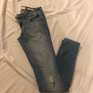 HOLLISTER Stretch Low Rise Super Skinny Jeans